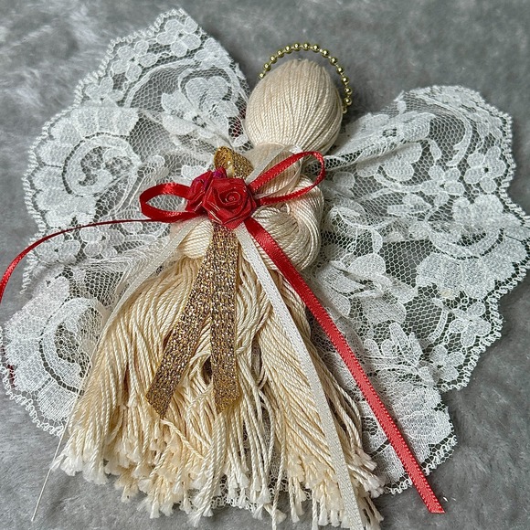 Vintage Handmade Angel Ornaments Lace, Yarn, Crochet Christmas Cottagecore - Picture 7 of 8
